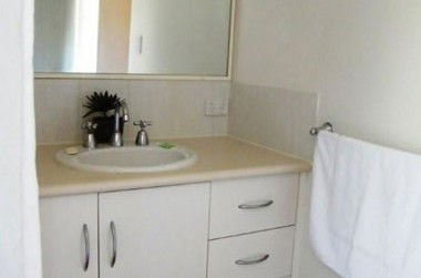 Clarks Beach Apartment - Accommodation Whitsundays 2