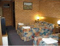 Royal Palms Motor Inn - Accommodation Whitsundays 0