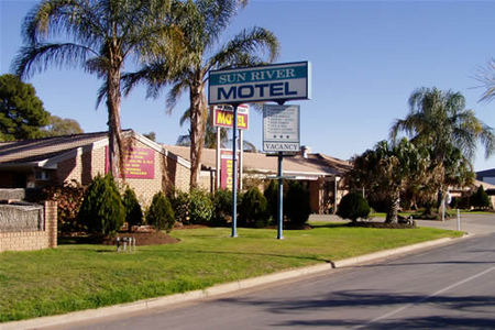 Sun River Resort Motel - Accommodation Whitsundays 0