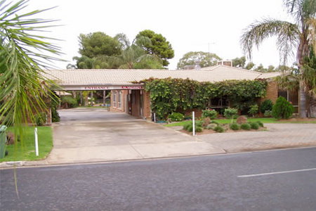 Sun River Resort Motel - Accommodation Whitsundays 1