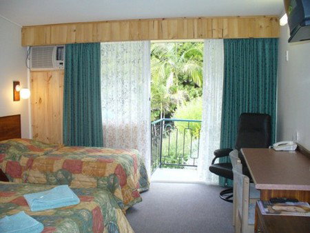 Coachman Motel - Accommodation Whitsundays 0