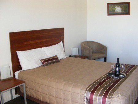 Burke And Wills Motor Inn Kingaroy - Accommodation Whitsundays 3