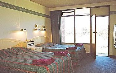 Red Chief Motel - Accommodation Whitsundays 4
