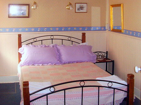Annies Shandon Inn - Accommodation Whitsundays 1