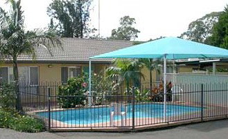 Flying Spur Motel - Accommodation Whitsundays 2