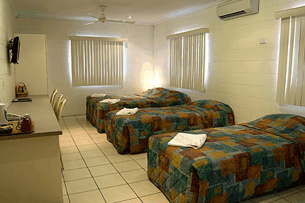Barrier Reef Motel - Accommodation Whitsundays 0