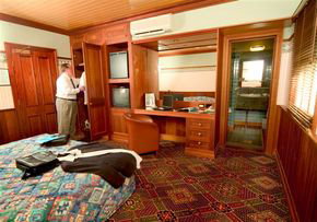 The Manly Hotel - Accommodation Whitsundays 3