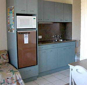 Caloundra Suncourt Motel - Accommodation Whitsundays 2