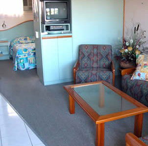 Caloundra Suncourt Motel - Accommodation Whitsundays 3