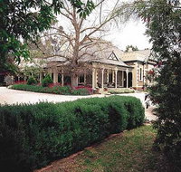 The Lodge Country House - Accommodation Whitsundays