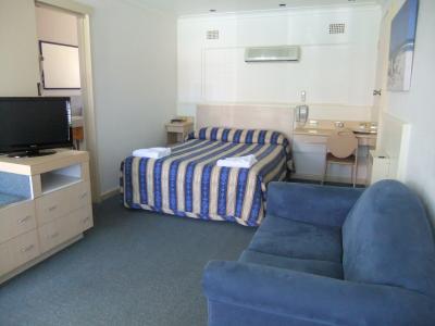 Country Comfort Cowra Countryman Motor Inn - Accommodation Whitsundays 2