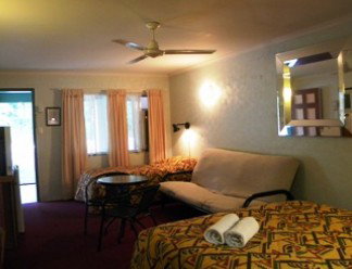Beerwah Glasshouse Mountains Motel - Accommodation Whitsundays 1