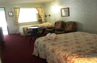 Beerwah Glasshouse Mountains Motel - Accommodation Whitsundays 3