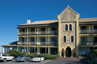 Grand Mercure Mount Lofty House - Accommodation Whitsundays 1