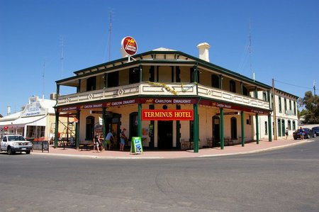 Terminus Hotel Motel - Accommodation Whitsundays 0