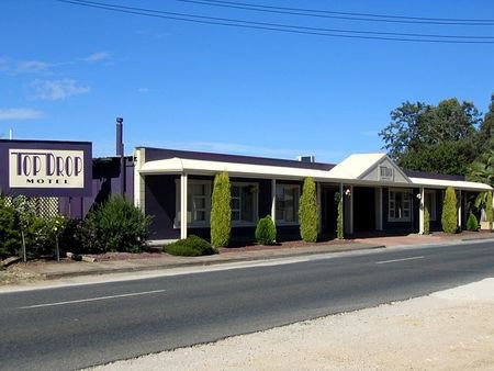 Top Drop Motel - Accommodation Whitsundays 0