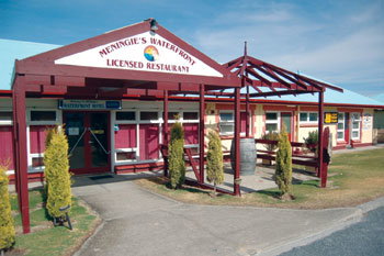 Meningies Waterfront Motel - Accommodation Whitsundays 0