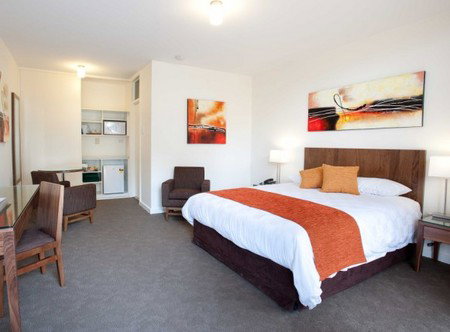 Standpipe Golf Motor Inn - Accommodation Whitsundays 4
