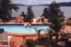 Galway Downs Lakeside Country House - Accommodation Whitsundays