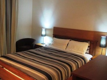 The Plough Hotel - Accommodation Whitsundays 2