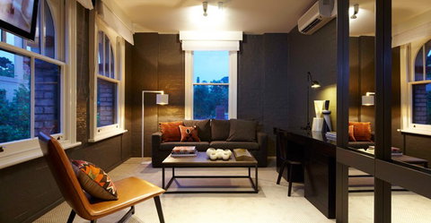 Harbour Rocks Hotel - Accommodation Whitsundays 1