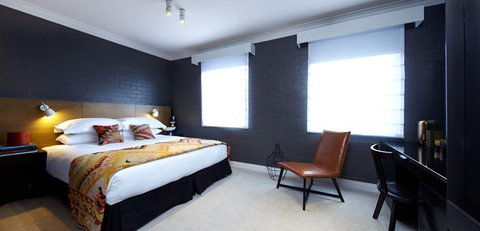 Harbour Rocks Hotel - Accommodation Whitsundays 2