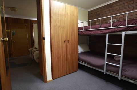 Allara Motor Lodge - Accommodation Whitsundays 3