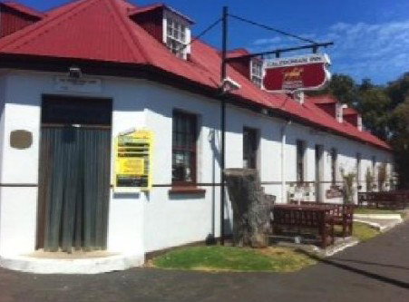 Caledonian Inn Hotel Motel - Accommodation Whitsundays 1