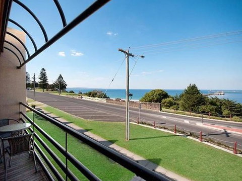Centreport Units - Accommodation Whitsundays 1