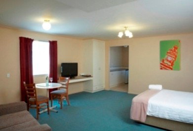 City Centre Motel - Accommodation Whitsundays 2