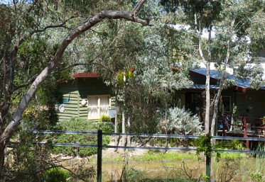 Emu Holiday Park - Accommodation Whitsundays 0