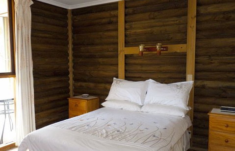 Emu Holiday Park - Accommodation Whitsundays 4