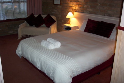 Farnham Court Motel - Accommodation Whitsundays 3