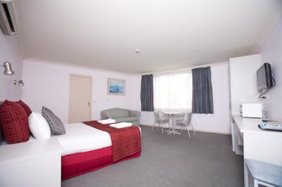 Hume Villa Motor Inn - Accommodation Whitsundays 3