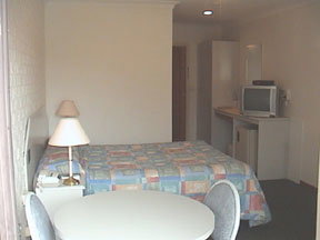 Hume Villa Motor Inn - Accommodation Whitsundays 5