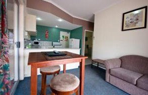 The Swagmans Rest Motel - Accommodation Whitsundays 0