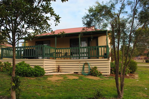 Lakes Entrance Country Cottages - Accommodation Whitsundays 2