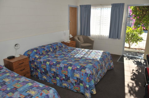 Wallangulla Motel - Accommodation Whitsundays 1