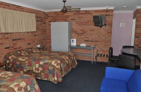 Wallangulla Motel - Accommodation Whitsundays 2