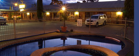 Rodney Motor Inn - Accommodation Whitsundays 2