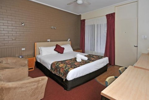 The Elm Motel - Accommodation Whitsundays 5