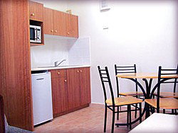 Pioneer Way Motel - Accommodation Whitsundays 2