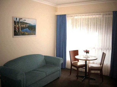 Victoria Lodge Motor Inn And Apartments - Accommodation Whitsundays 4