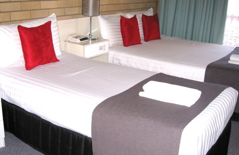 Golden Harvest Motor Inn - Accommodation Whitsundays 2