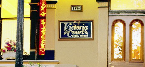 Victoria Court Hotel - Accommodation Whitsundays 0
