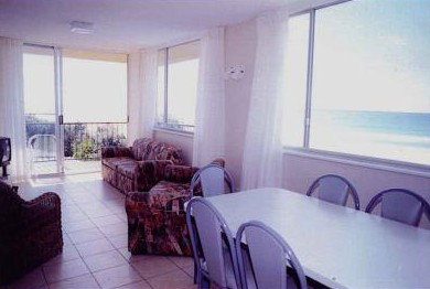 Surfers Pacific Towers - Accommodation Whitsundays 1