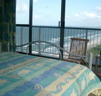 Golden Sands Holiday Apartments - Accommodation Whitsundays