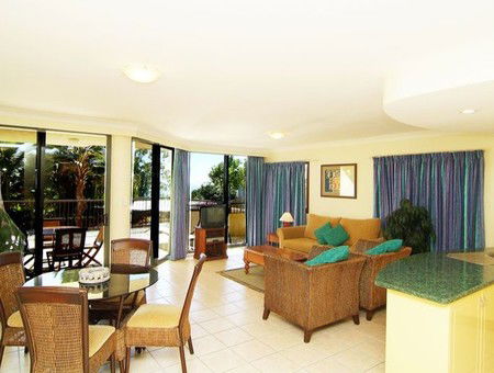 Waters Edge Resort - Accommodation Whitsundays 2
