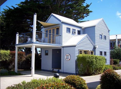 Rayville Boat Houses - Accommodation Whitsundays 0