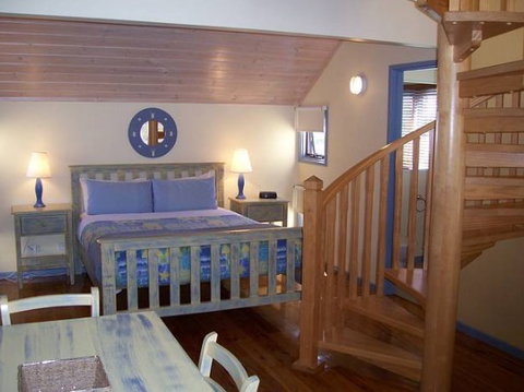 Rayville Boat Houses - Accommodation Whitsundays 2